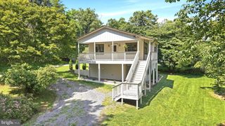 28 WORLDS END LN, Linden, VA 22642