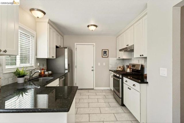 116 S 19th Street, Richmond, CA 94804