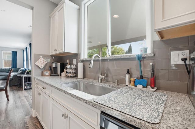 1652 Cady Ln, Ripon, CA 95366