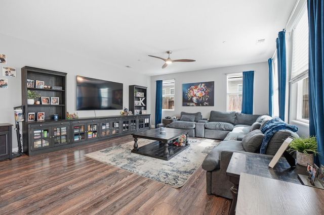1652 Cady Ln, Ripon, CA 95366