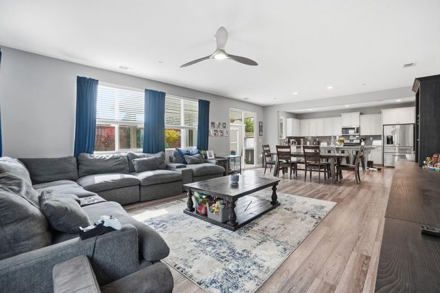 1652 Cady Ln, Ripon, CA 95366