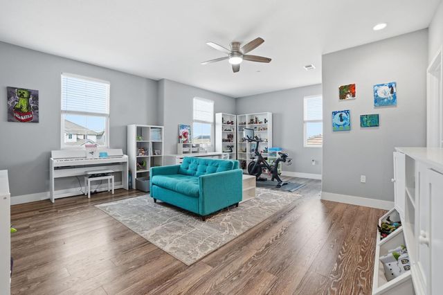 1652 Cady Ln, Ripon, CA 95366