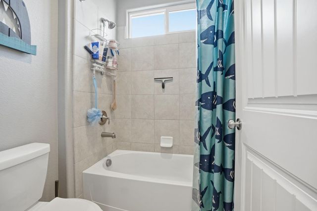 1652 Cady Ln, Ripon, CA 95366