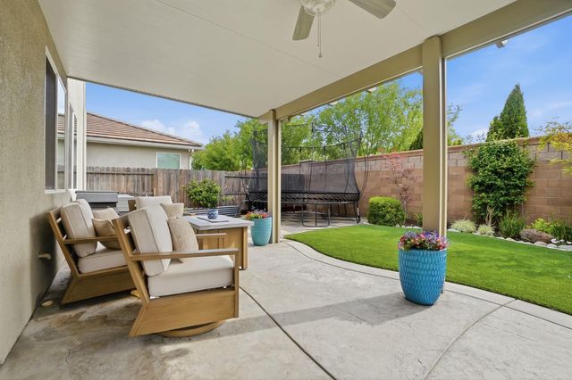 1652 Cady Ln, Ripon, CA 95366