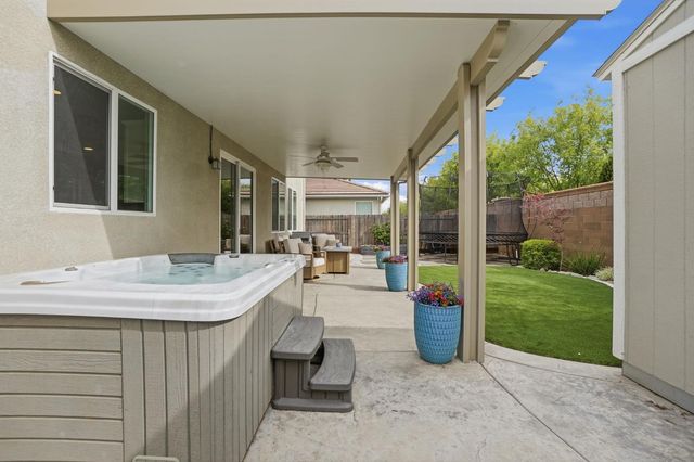 1652 Cady Ln, Ripon, CA 95366