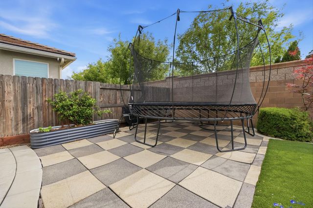 1652 Cady Ln, Ripon, CA 95366