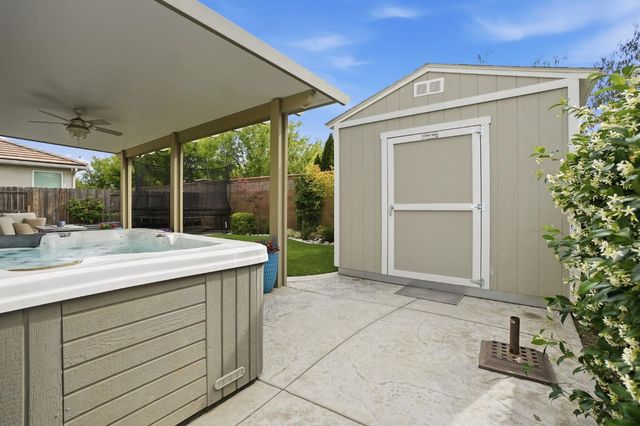 1652 Cady Ln, Ripon, CA 95366