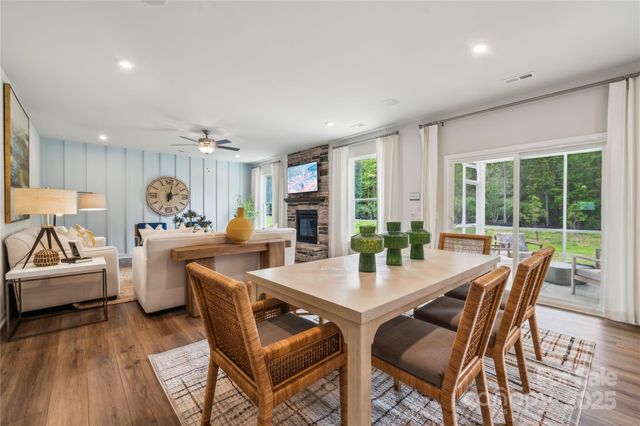 339 Alameda Way, Matthews, NC 28104