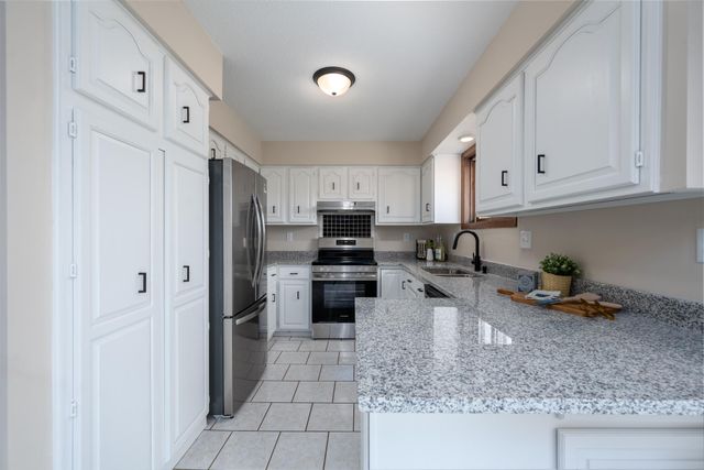 978 70th Avenue, Roberts, WI 54023