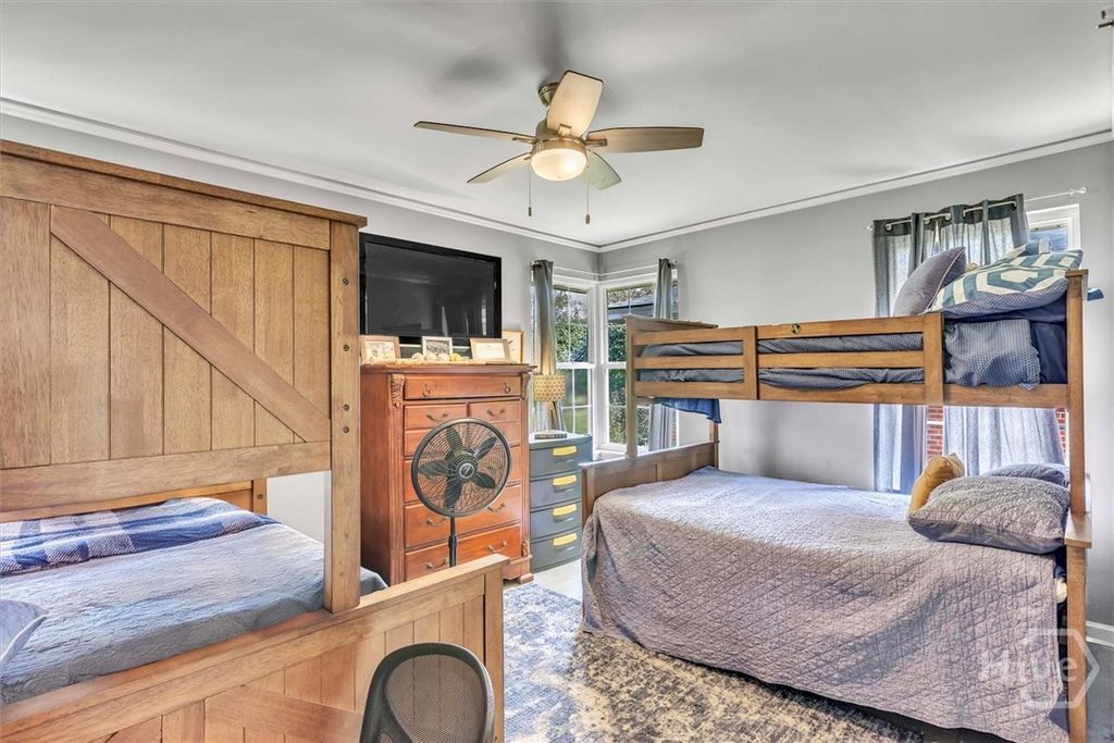 Image 25 of property listing at 223 E 64th Street, Savannah, GA 31405