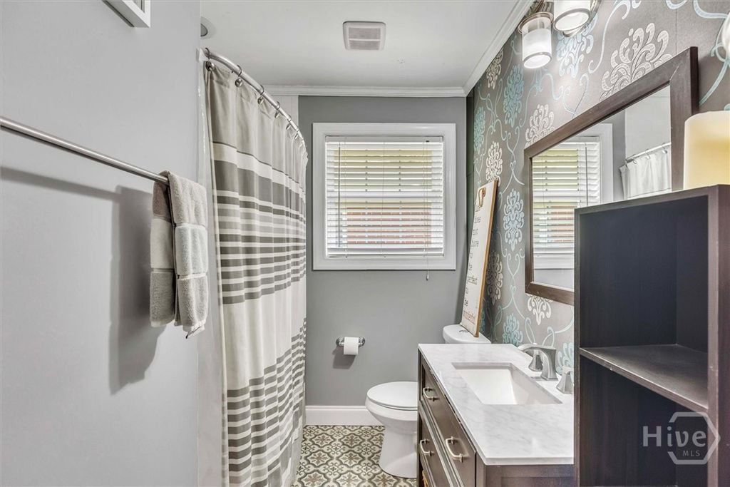 Image 26 of property listing at 223 E 64th Street, Savannah, GA 31405