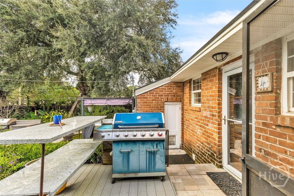 Image 29 of property listing at 223 E 64th Street, Savannah, GA 31405