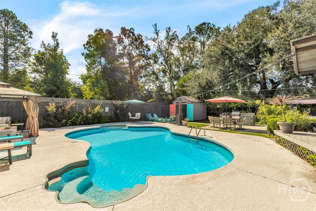 Image 37 of property listing at 223 E 64th Street, Savannah, GA 31405