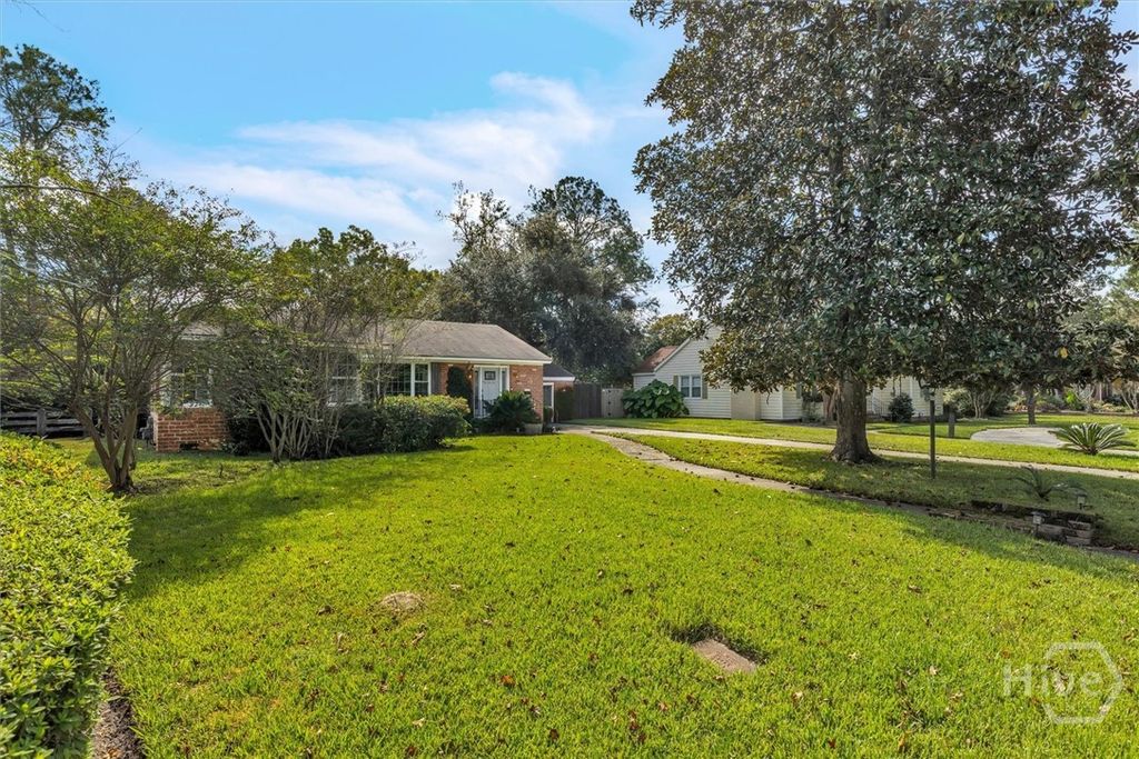 Image 41 of property listing at 223 E 64th Street, Savannah, GA 31405