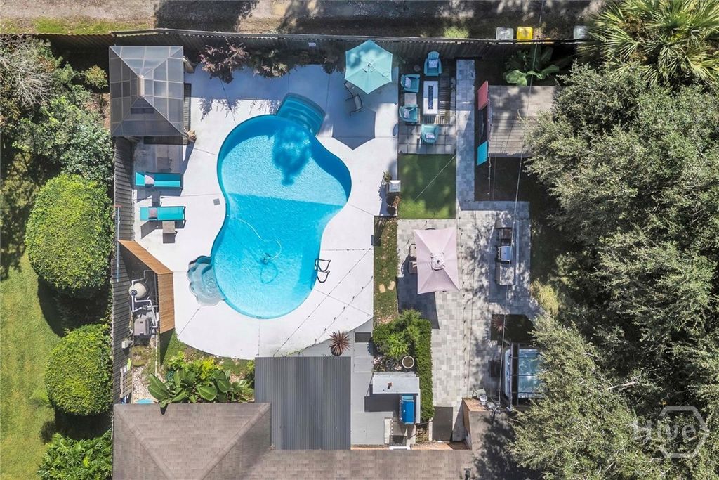 Image 43 of property listing at 223 E 64th Street, Savannah, GA 31405