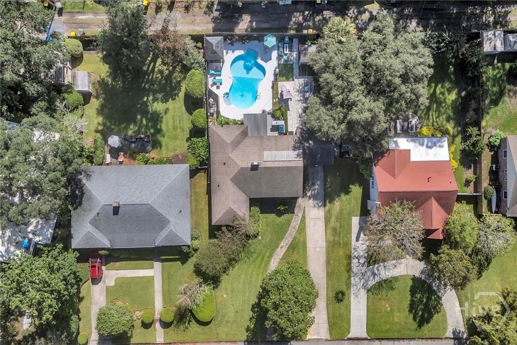 Image 44 of property listing at 223 E 64th Street, Savannah, GA 31405