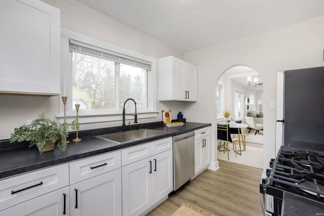 19624 Palisade Avenue, South Bend, IN 46637