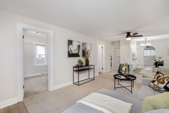 19624 Palisade Avenue, South Bend, IN 46637