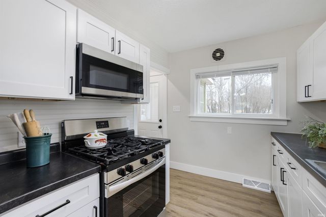 19624 Palisade Avenue, South Bend, IN 46637