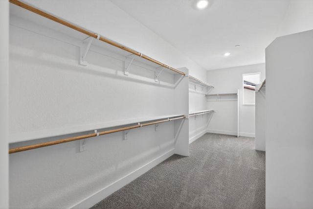 9975 Common Yarrow Way, Sacramento, CA 95829