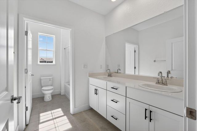 9975 Common Yarrow Way, Sacramento, CA 95829