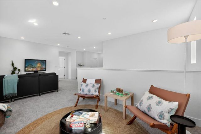 9975 Common Yarrow Way, Sacramento, CA 95829