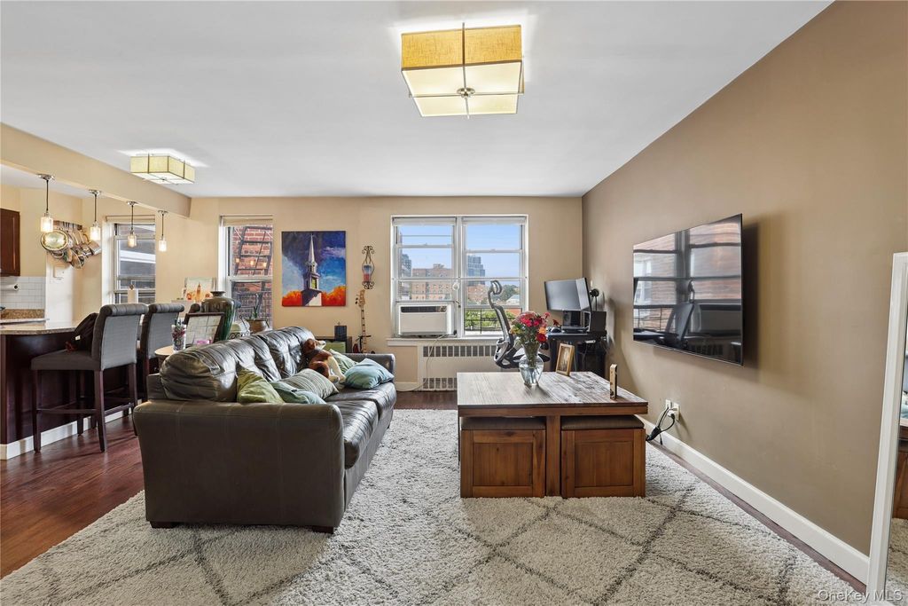 65-45 Yellowstone Boulevard 6G, Forest Hills, NY 11375 — photo 2