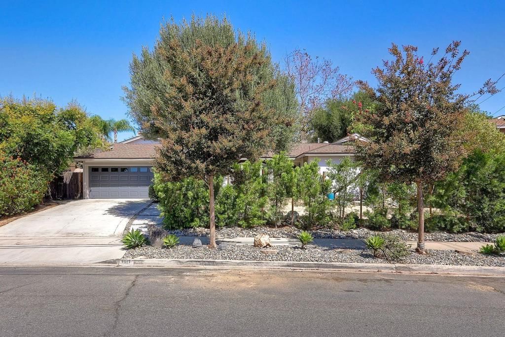 1591 Olive Hills, El Cajon, CA 92021 — exterior