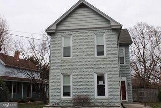 621 E WASHINGTON STREET, Chambersburg, PA 17201
