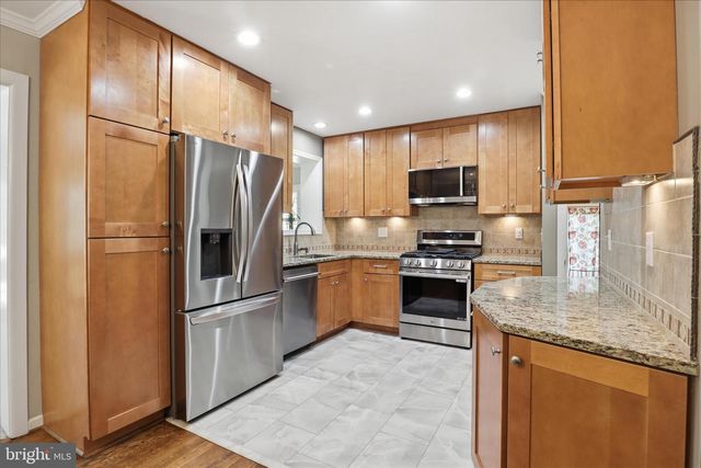 7608 HAMLET ST, Springfield, VA 22151