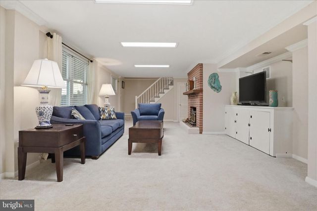 7608 HAMLET ST, Springfield, VA 22151