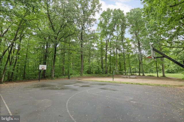 7608 HAMLET ST, Springfield, VA 22151