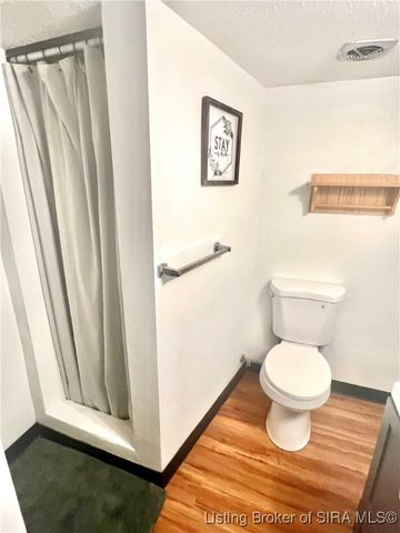 111 Rossmoore Drive, New Albany, IN 47150