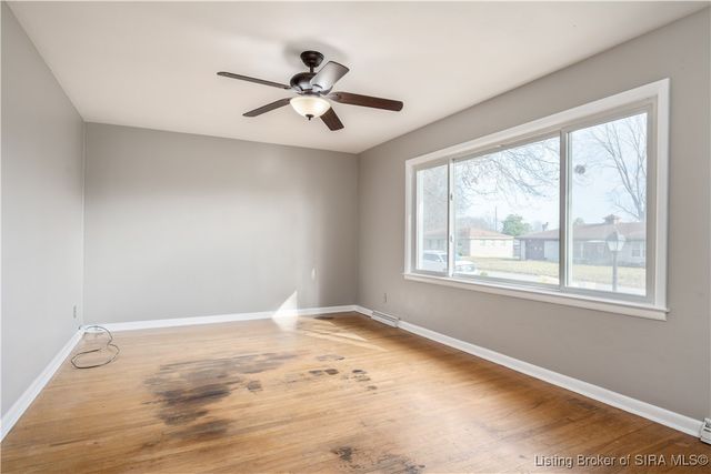 111 Rossmoore Drive, New Albany, IN 47150