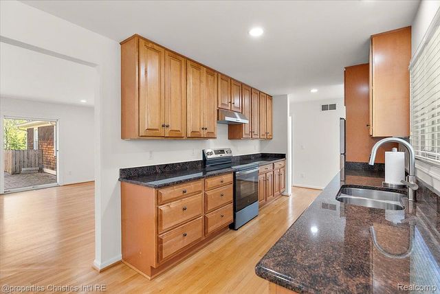 2985 Summervale Lane, Bloomfield Hills, MI 48301