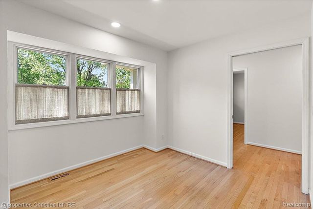 2985 Summervale Lane, Bloomfield Hills, MI 48301