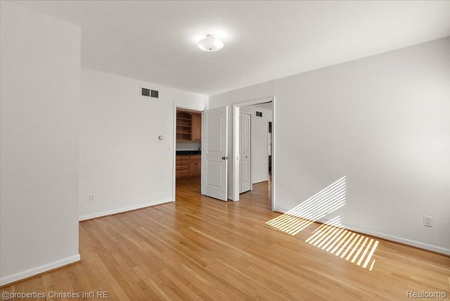 2985 Summervale Lane, Bloomfield Hills, MI 48301