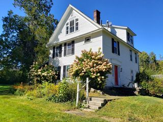1 Searle Road, Huntington, MA 01050