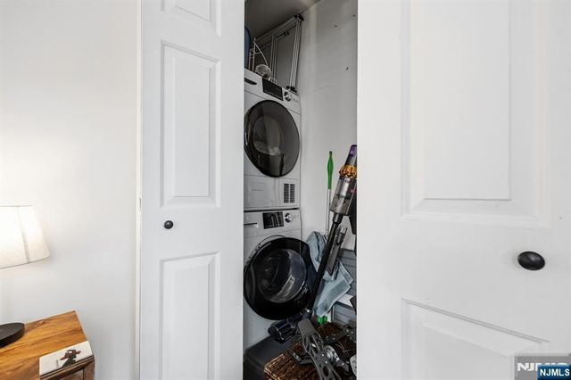 61 6th Street 1, Hoboken, NJ 07030