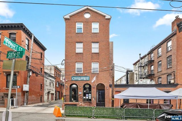 61 6th Street 1, Hoboken, NJ 07030