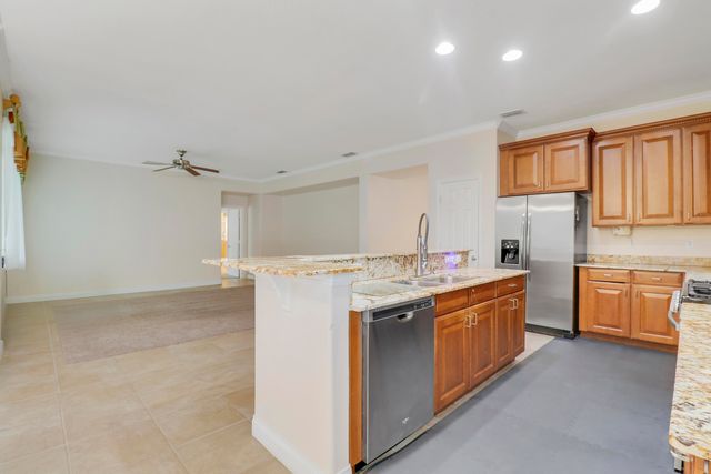 1845 Pointe West Way, Vero Beach, FL 32966