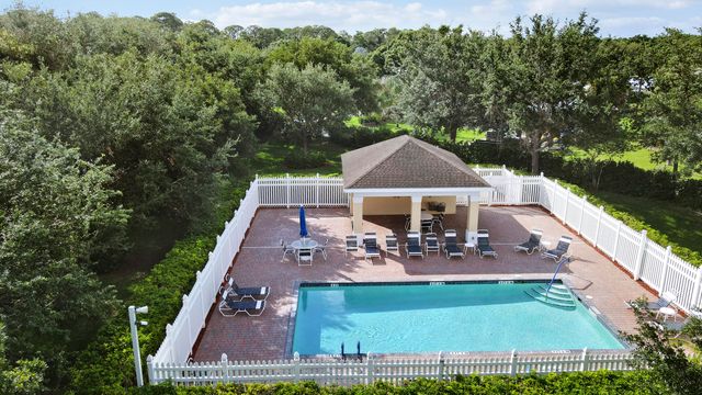 1845 Pointe West Way, Vero Beach, FL 32966