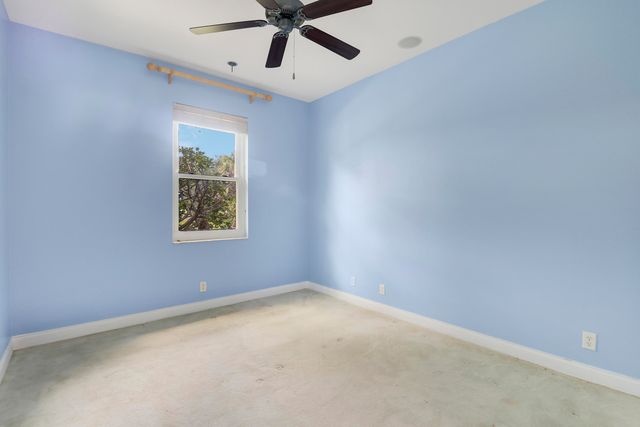 1845 Pointe West Way, Vero Beach, FL 32966