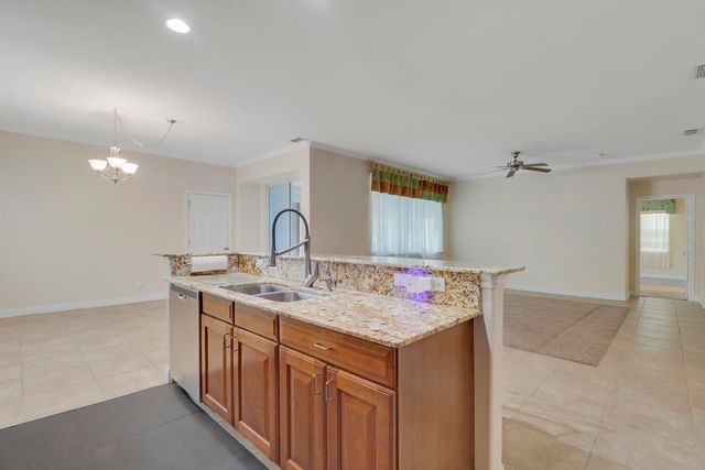 1845 Pointe West Way, Vero Beach, FL 32966