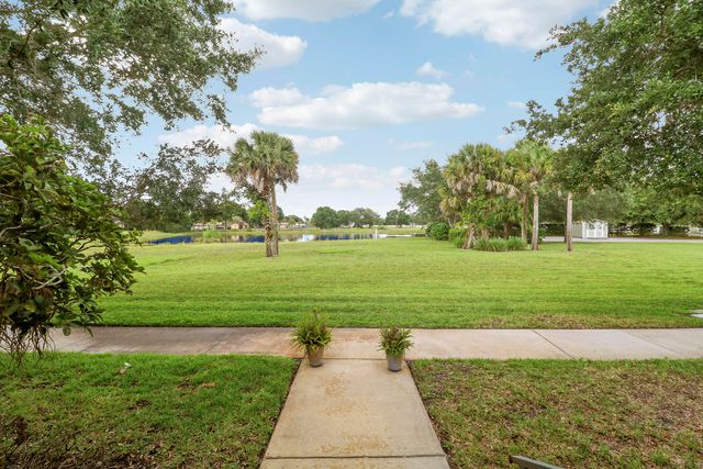 1845 Pointe West Way, Vero Beach, FL 32966