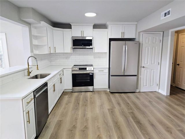 170 Rockspray Ridge, Peachtree City, GA 30269
