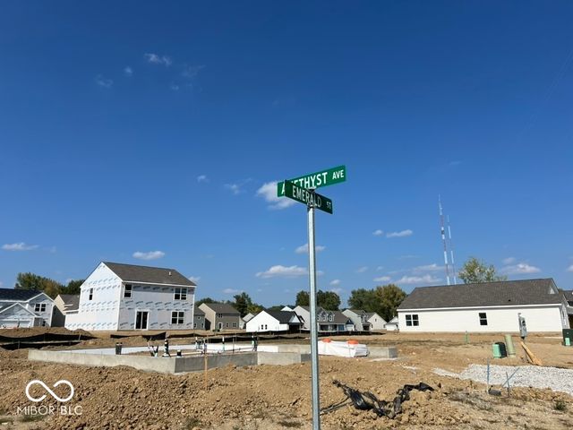 2872 Emerald Street, Indianapolis, IN 46268