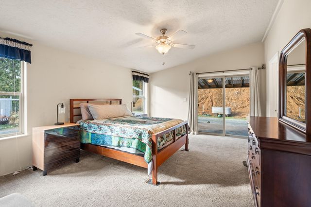 120 Siskiyou Drive, Grants Pass, OR 97526