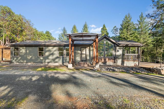 120 Siskiyou Drive, Grants Pass, OR 97526