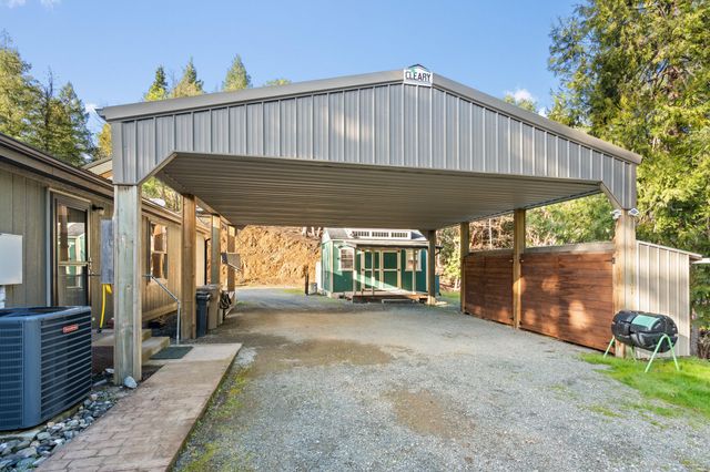 120 Siskiyou Drive, Grants Pass, OR 97526